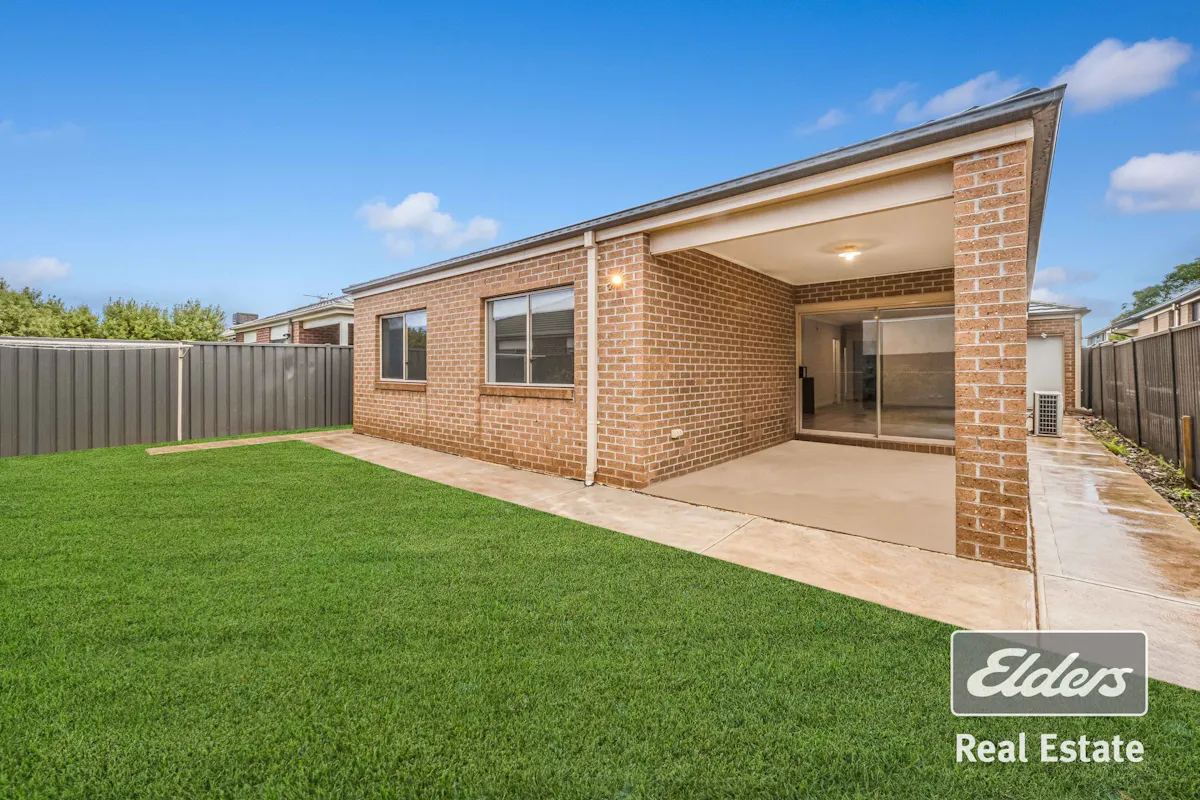 11 Pinebank Street — photo 12 of 15