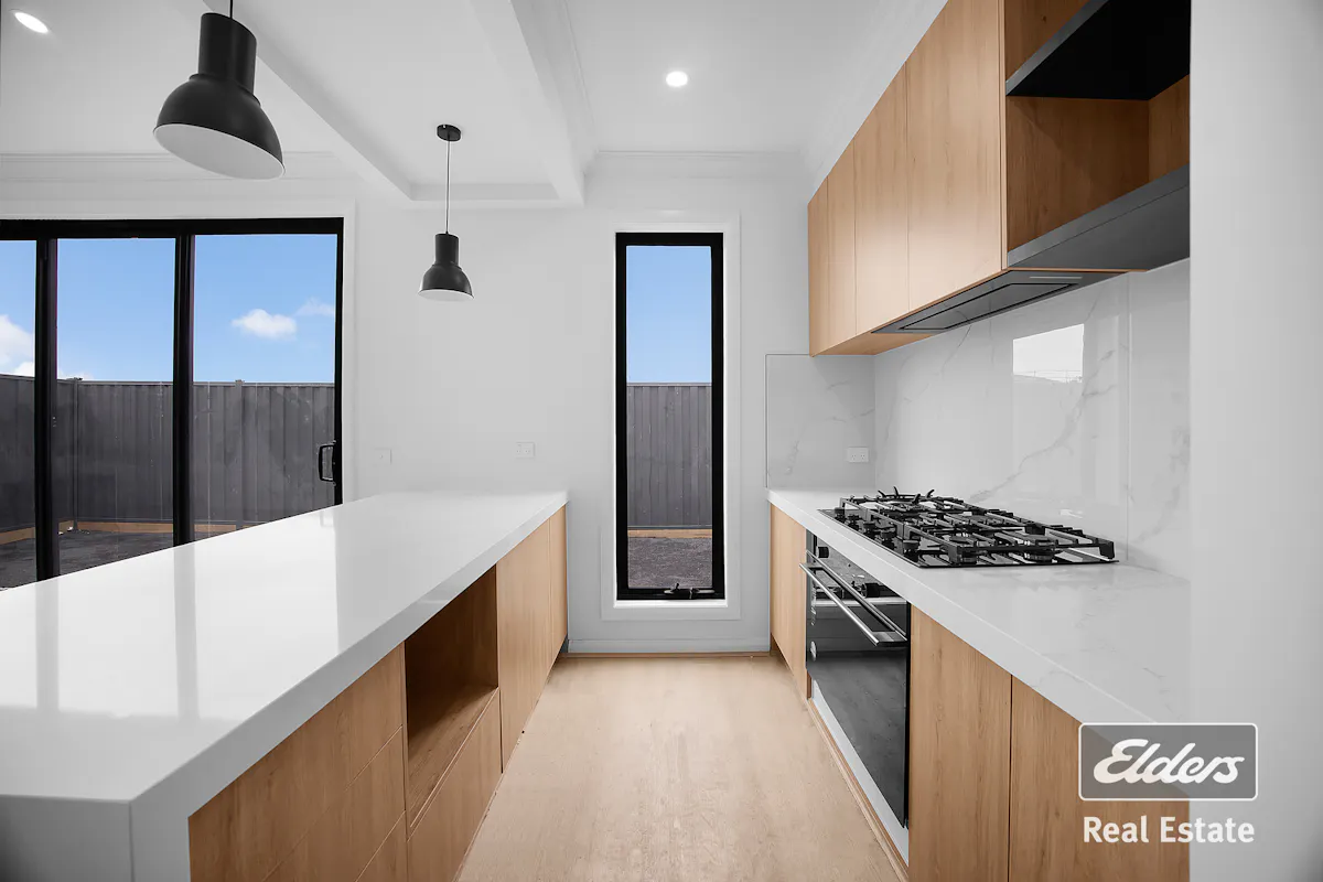 30 Ivory Street — photo 11 of 20