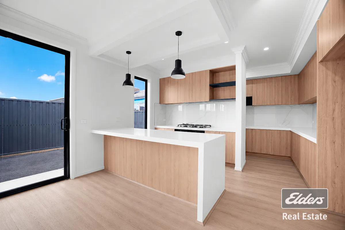 30 Ivory Street — photo 13 of 20