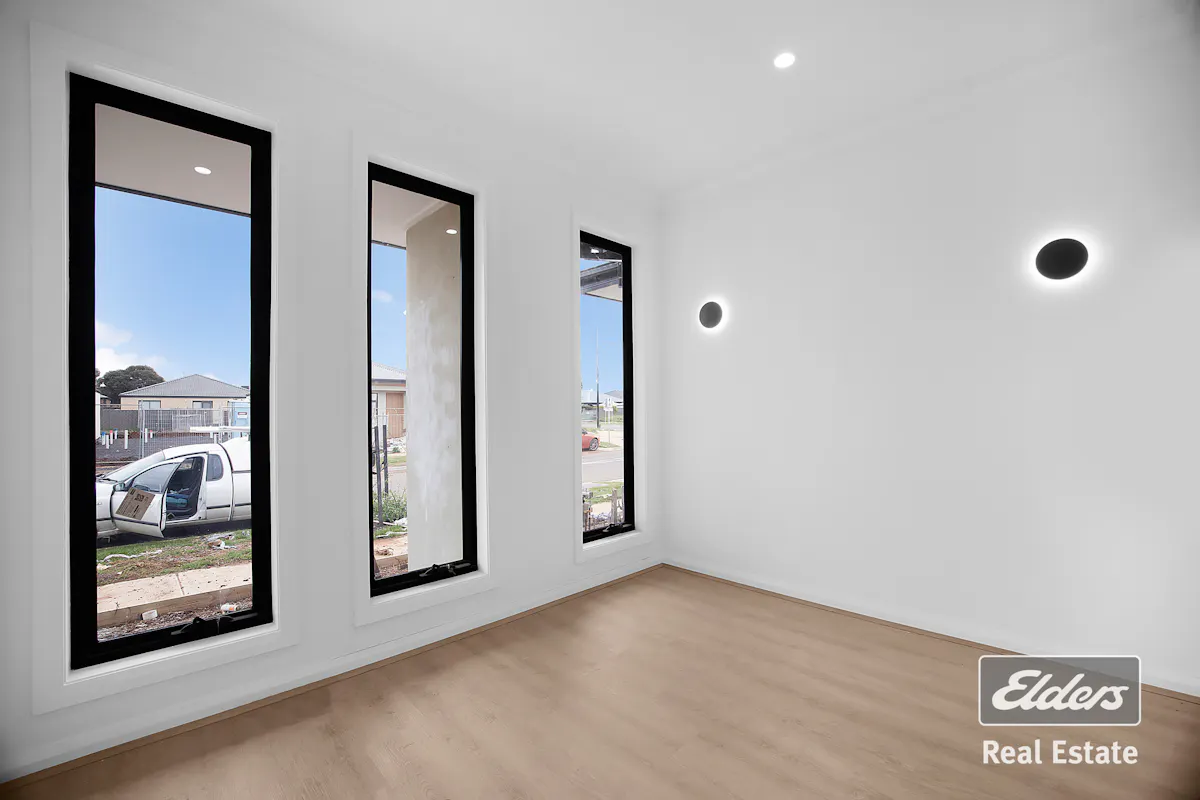 30 Ivory Street — photo 16 of 20