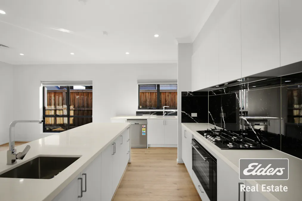 49 Hoffman Crescent, Truganina, VIC, 3029 - Image 9