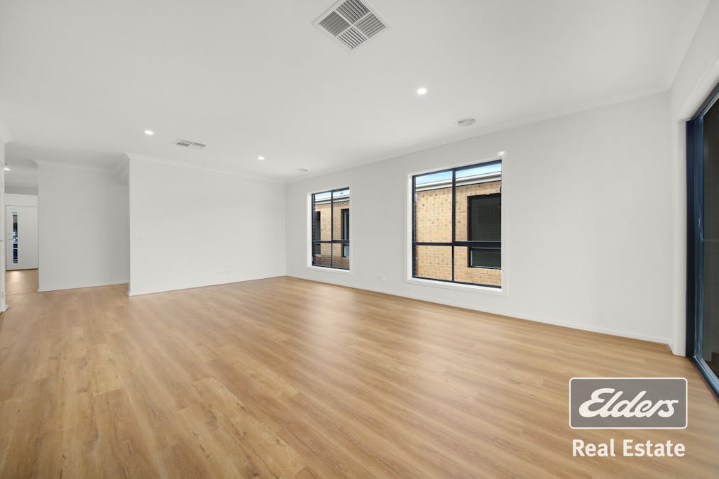 8 Astro Street, Werribee, VIC, 3030 - Image 12
