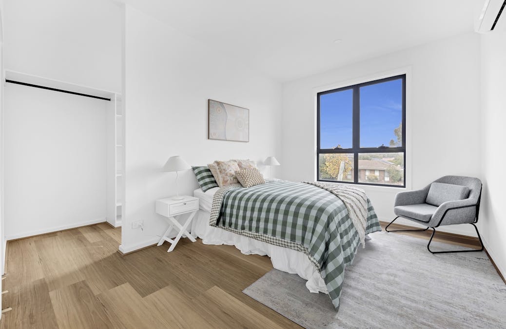 2/174 Duncans Road, Werribee, VIC, 3030 - Image 3