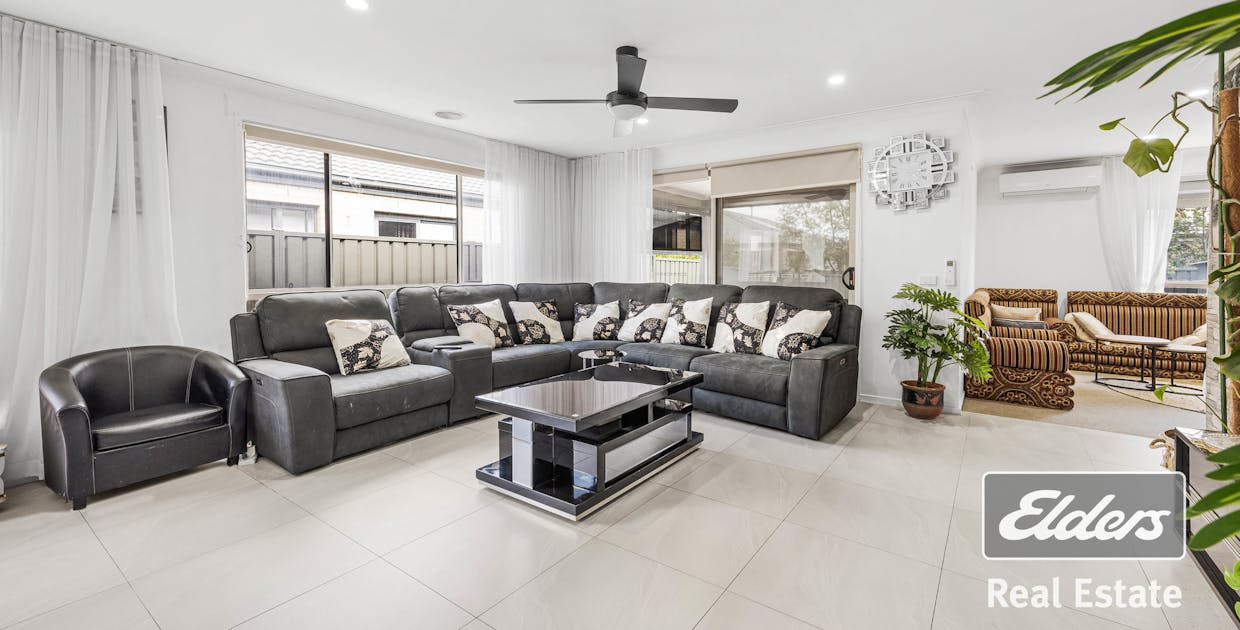 27 Willandra Boulevard, Harkness, VIC, 3337 - Image 6