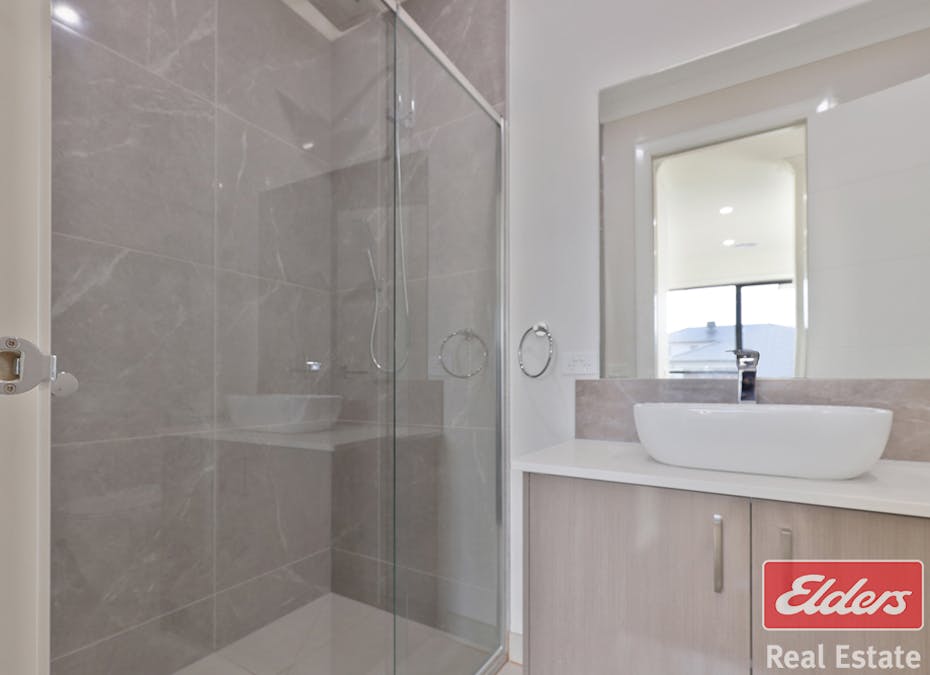 34 Palmdale Crescent, Mambourin, VIC, 3024 - Image 2