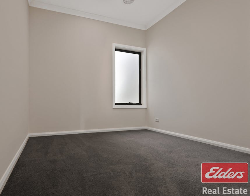 34 Palmdale Crescent, Mambourin, VIC, 3024 - Image 4