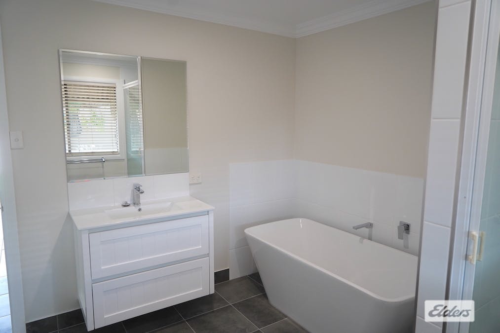 97 Charles Street, Roma, QLD, 4455 - Image 20
