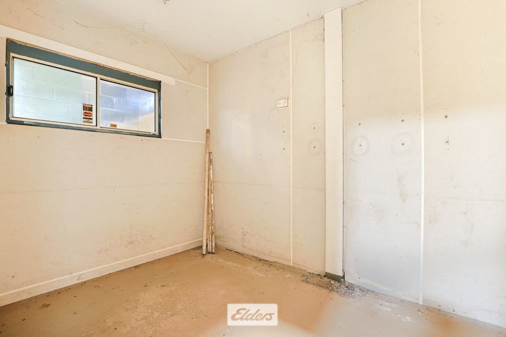 83 Farrell Street, Ouyen, VIC, 3490 - Image 10