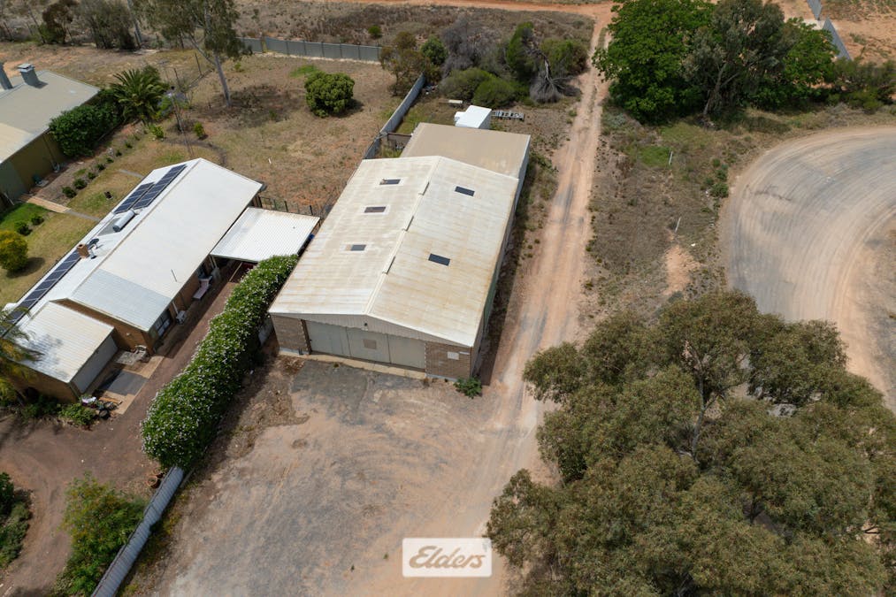 83 Farrell Street, Ouyen, VIC, 3490 - Image 2