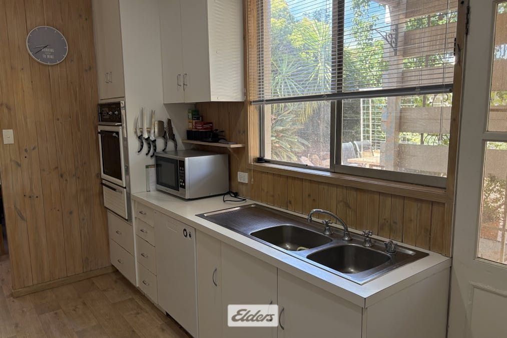 21 Carrington Street, Robinvale, VIC, 3549 - Image 4