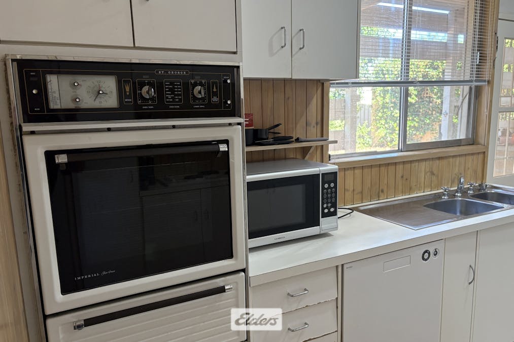 21 Carrington Street, Robinvale, VIC, 3549 - Image 7