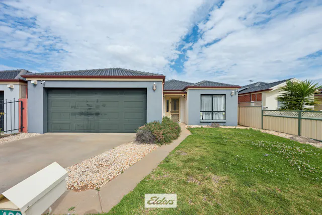 490 Etiwanda Avenue — photo from Elders Real Estate Mildura/Wentworth/Robinvale