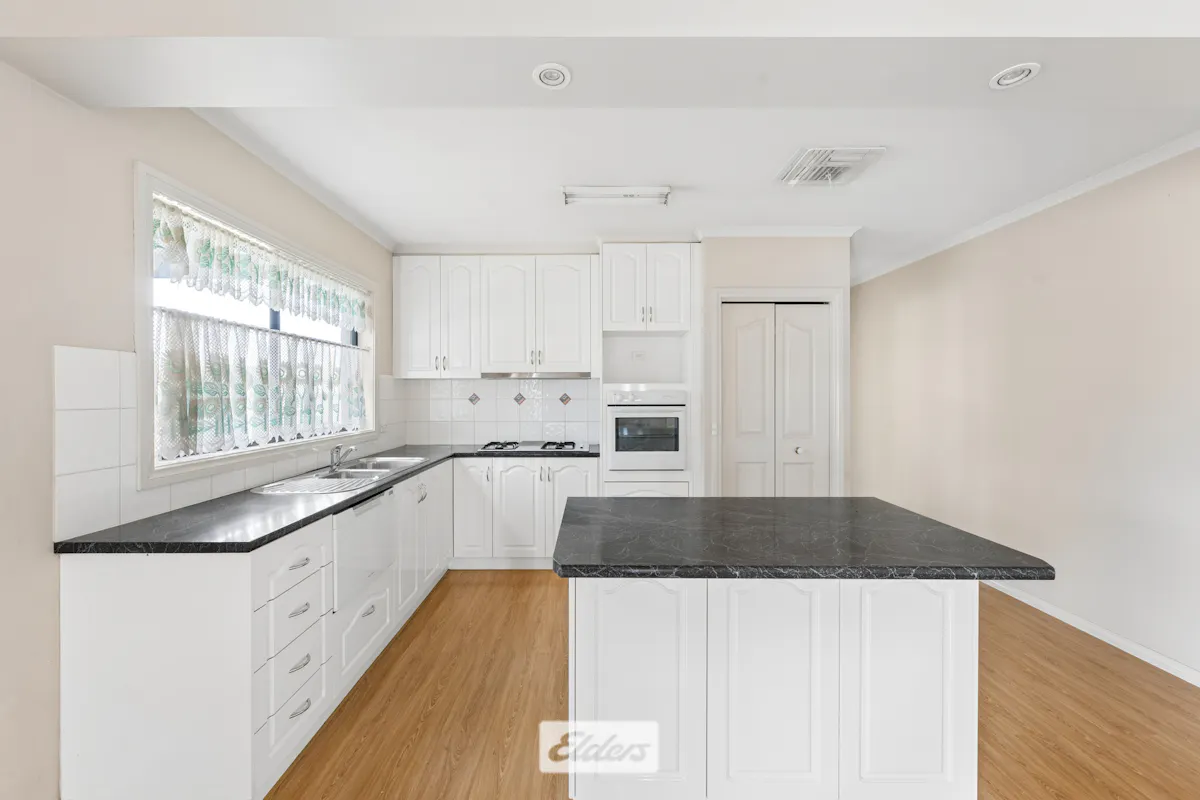 490 Etiwanda Avenue — photo 5 of 18