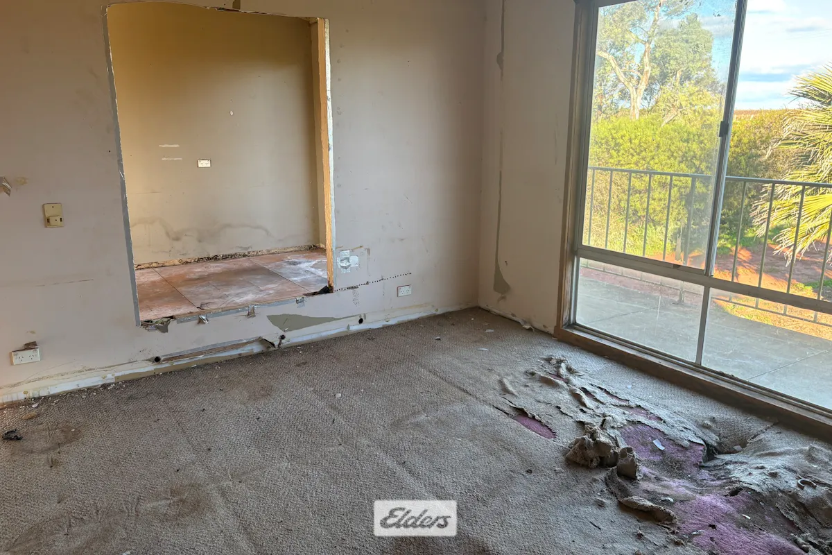 100 Malaya Road — photo 8 of 16