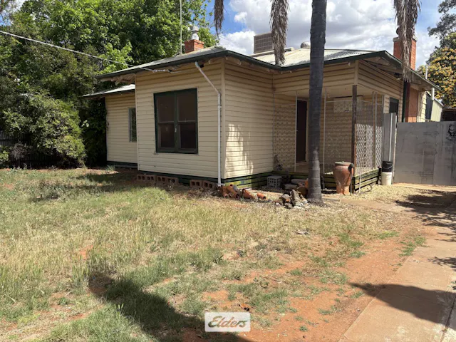 13 Warlen Avenue — photo from Elders Real Estate Mildura/Wentworth/Robinvale