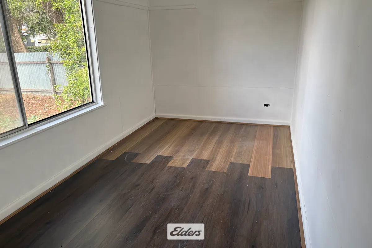 13 Warlen Avenue — photo 7 of 10