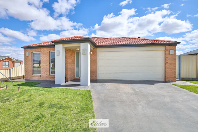 32 Montanna Drive — photo from Elders Real Estate Mildura Wentworth Robinvale