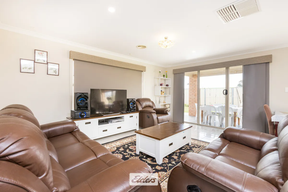32 Montanna Drive — photo 8 of 23