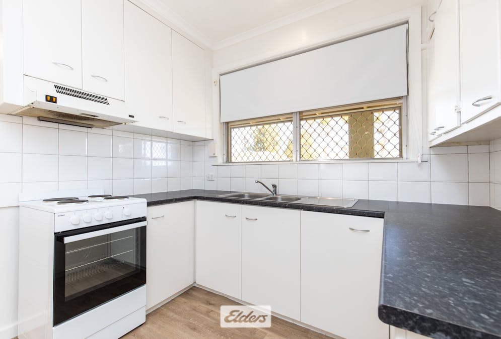 8 Hazeldene Street, Mildura, VIC, 3500 - Image 5