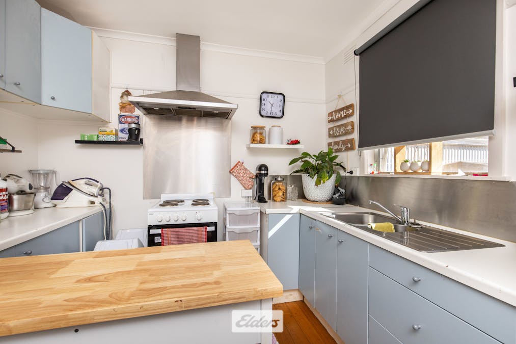 10 Hazeldene Street, Mildura, VIC, 3500 - Image 2