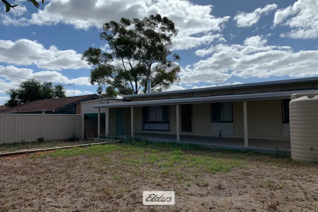 3 Thomas Street — photo from Elders Real Estate Mildura Wentworth Robinvale