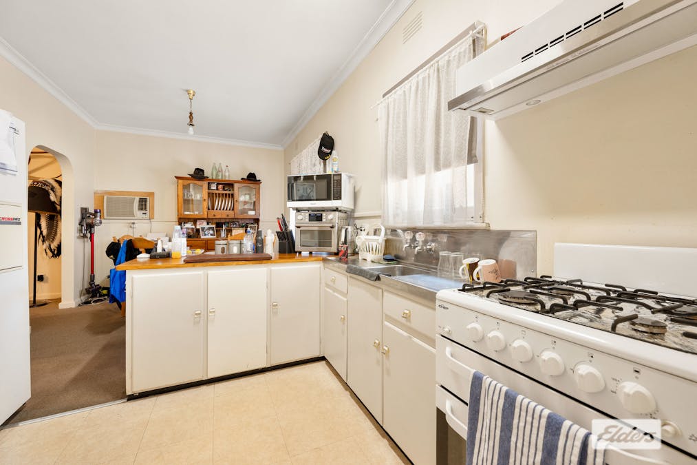 16 Pearce Street, Wodonga, VIC, 3690 - Image 2