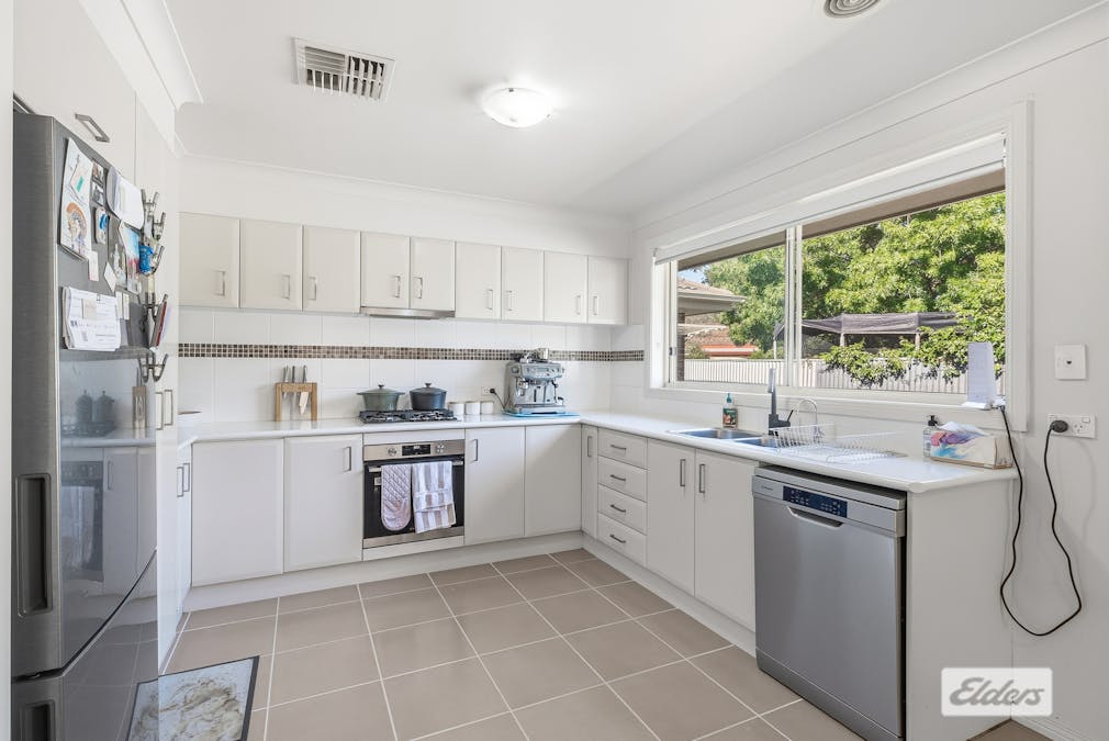 2/125 Hawdon Court, Howlong, NSW, 2643 - Image 2