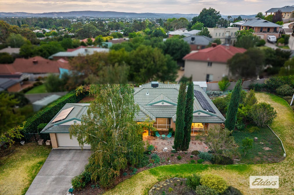 24 Donnington Drive, Wodonga, VIC, 3690 - Image 2