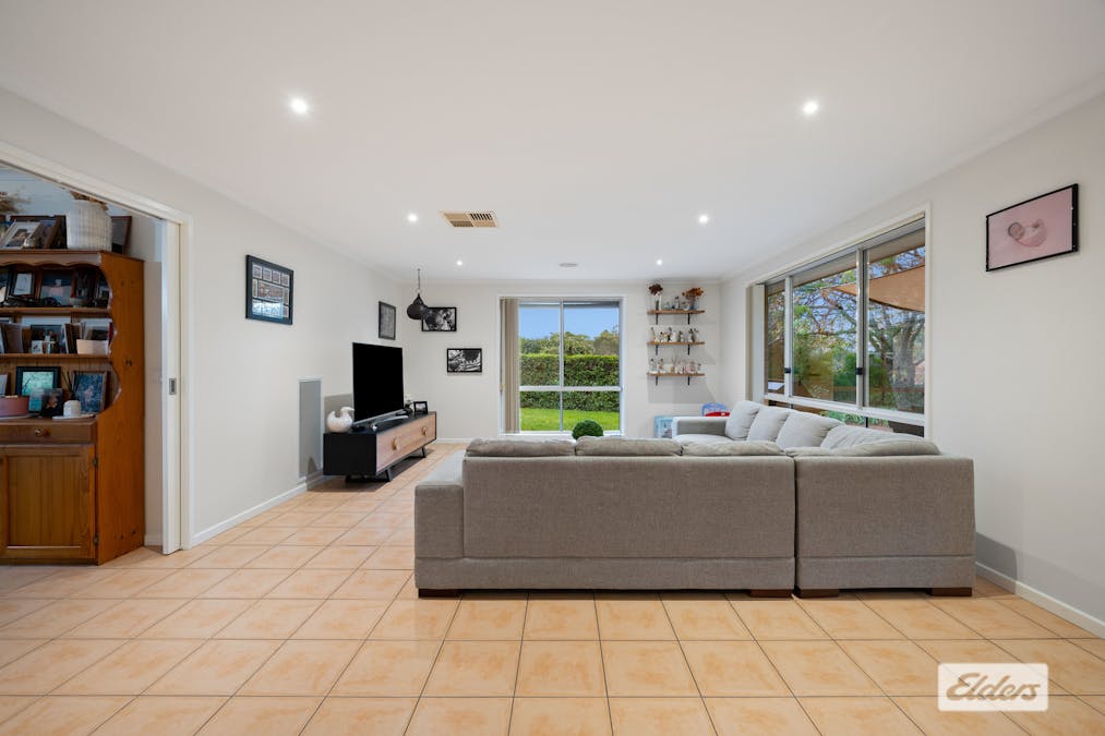 24 Donnington Drive, Wodonga, VIC, 3690 - Image 9