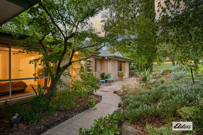 24 Donnington Drive, Wodonga, VIC, 3690 - Image 1