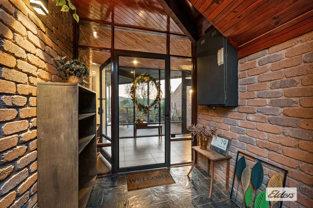 19 Warwick Road, Wodonga, VIC, 3690 - Image 2