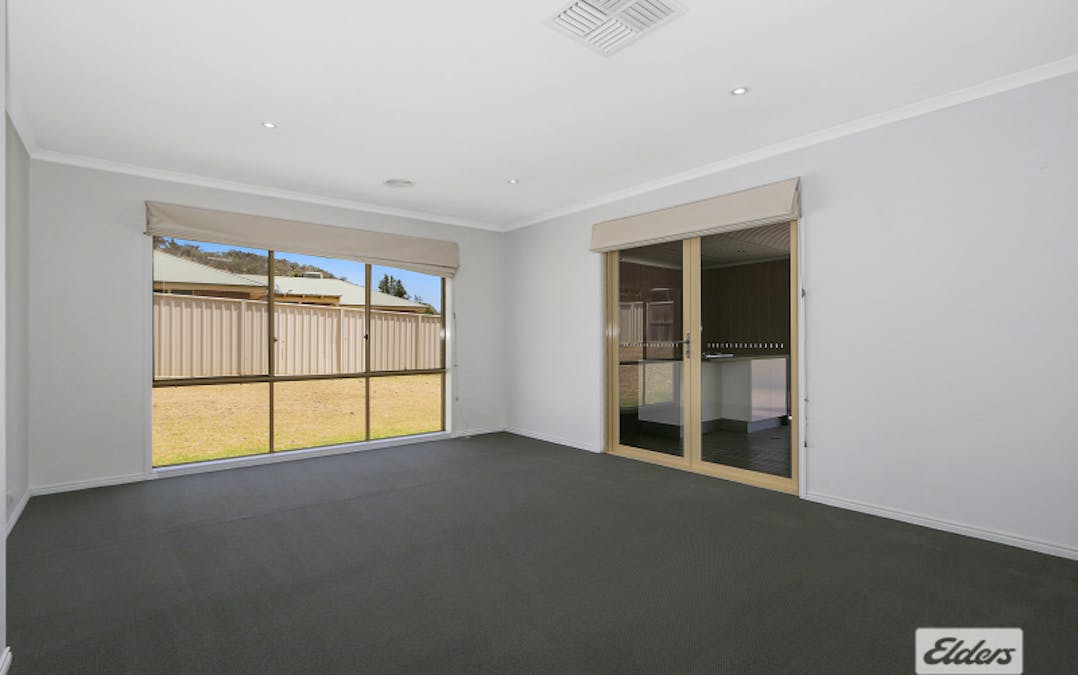 82 Barton Street, West Wodonga, VIC, 3690 - Image 7