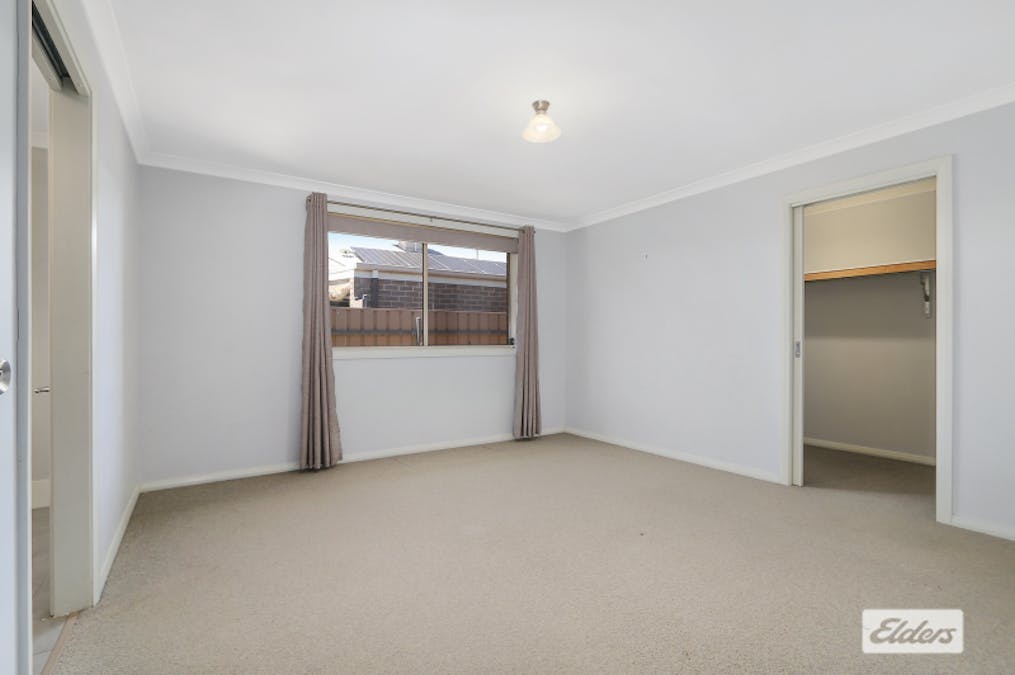 18 Oakmont Circuit, West Wodonga, VIC, 3690 - Image 4