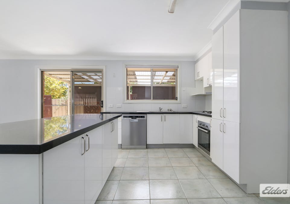 18 Oakmont Circuit, West Wodonga, VIC, 3690 - Image 3