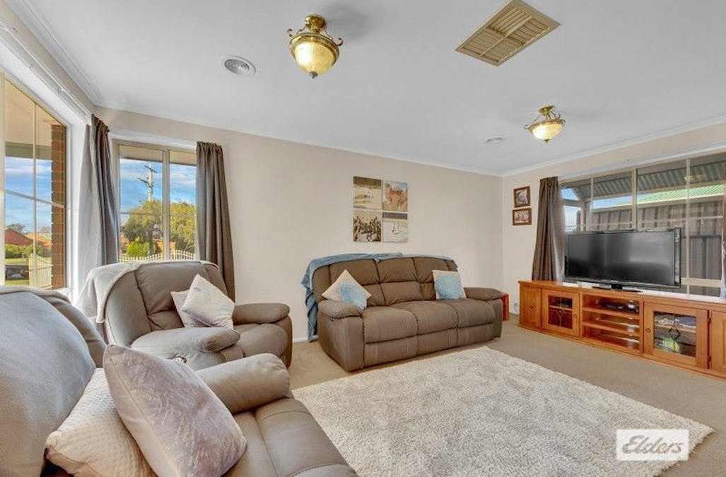 9 Dundee Drive, West Wodonga, VIC, 3690 - Image 5