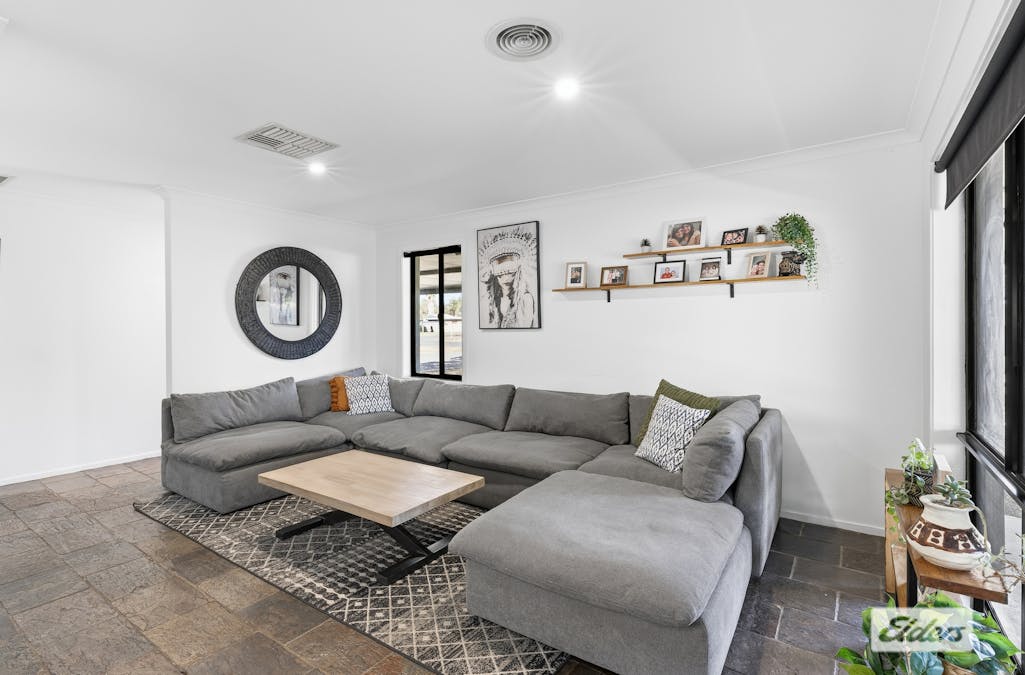 72 Townsend Street, Howlong, NSW, 2643 - Image 6