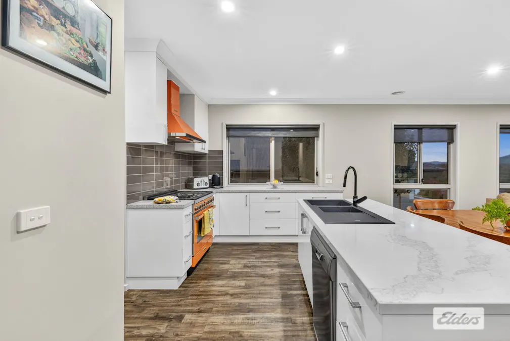49 Clarendon Avenue, Wodonga, VIC, 3690 - Image 3
