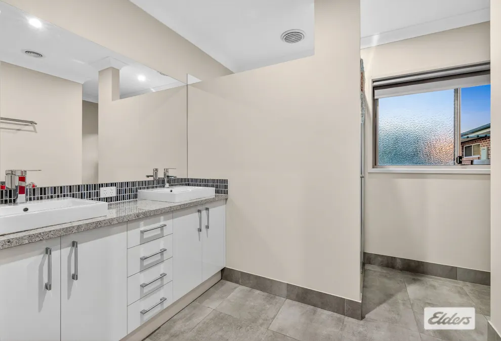 49 Clarendon Avenue, Wodonga, VIC, 3690 - Image 10