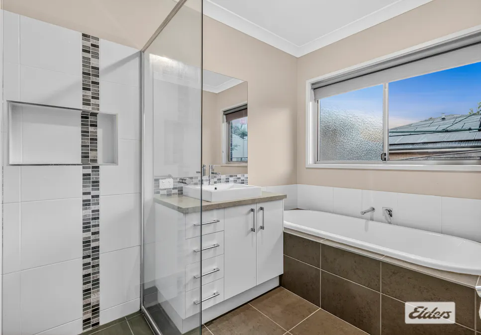 49 Clarendon Avenue, Wodonga, VIC, 3690 - Image 11