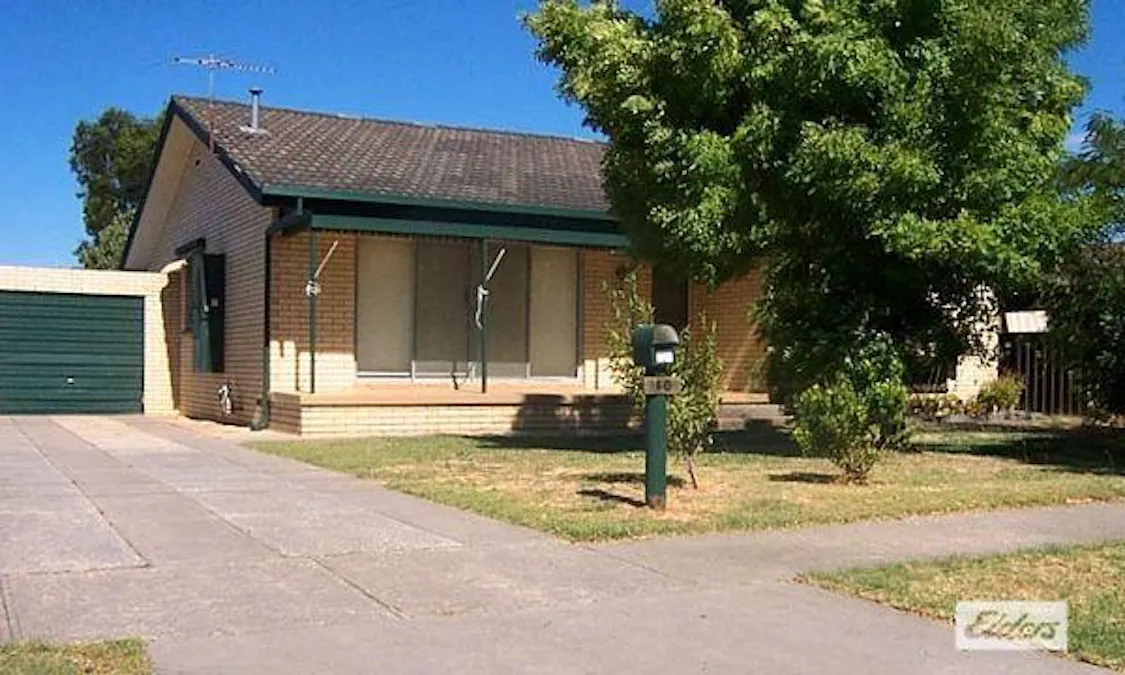 10 Glenairne Street, Wodonga, VIC, 3690 - Image 1