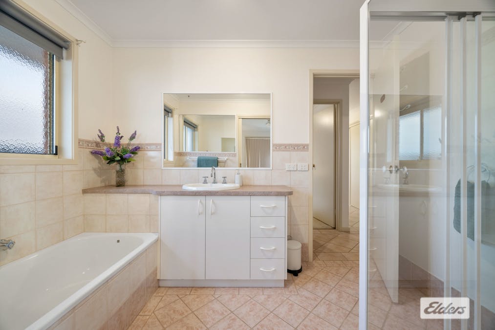6 Draw Court, West Wodonga, VIC, 3690 - Image 10