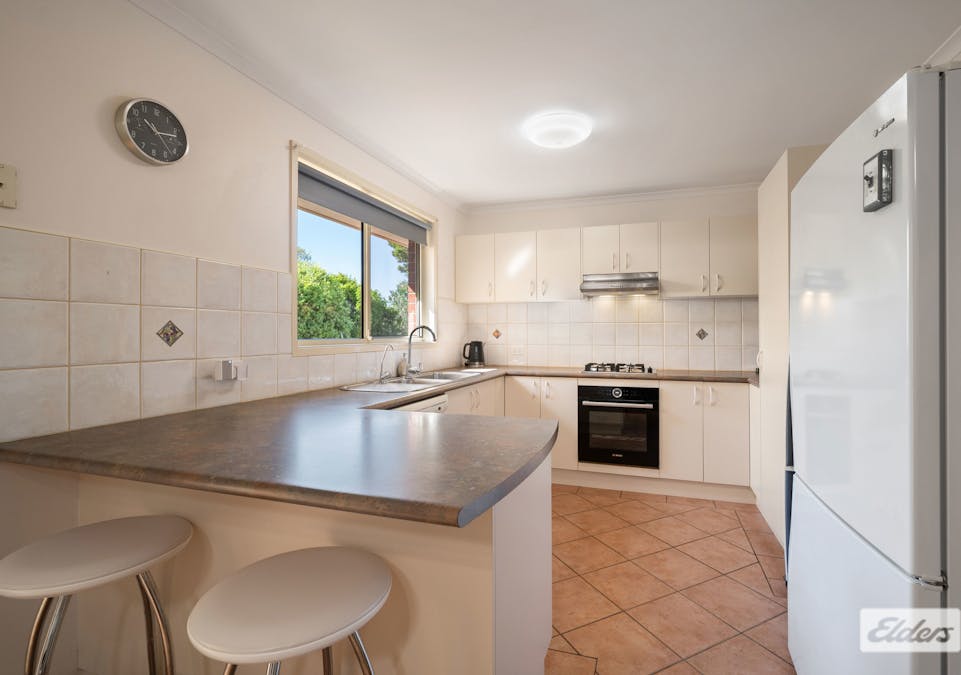 6 Draw Court, West Wodonga, VIC, 3690 - Image 8