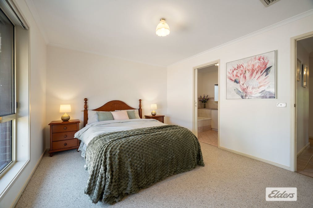 6 Draw Court, West Wodonga, VIC, 3690 - Image 9