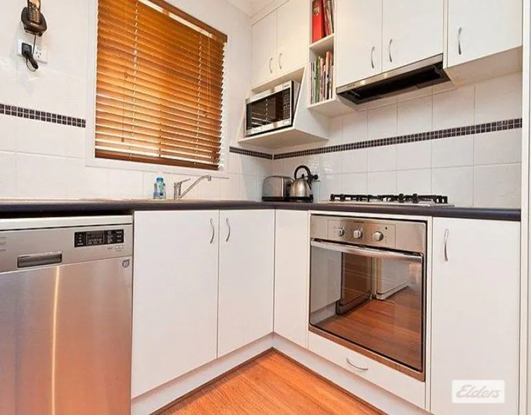 11 Samantha Terrace, Wodonga, VIC, 3690 - Image 2