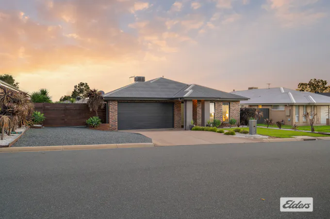 14 Paddlesteamer Court, Thurgoona, NSW, 2640 - Image 1