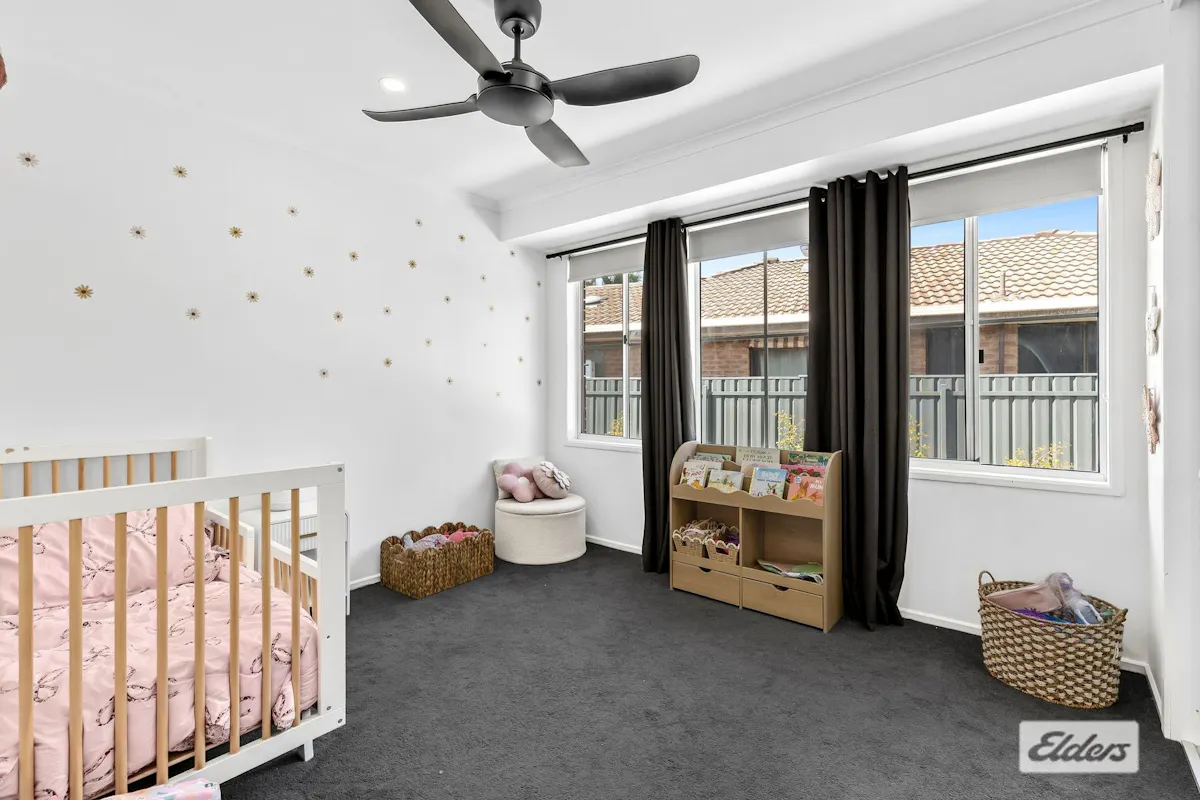 6 Benn Crescent — photo 7 of 15