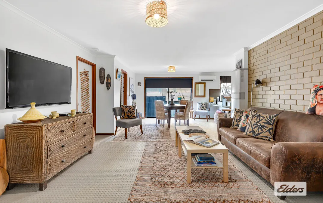 2/17 Angus Avenue, West Wodonga, VIC, 3690 - Image 5