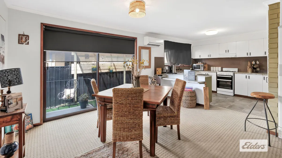 2/17 Angus Avenue, West Wodonga, VIC, 3690 - Image 4