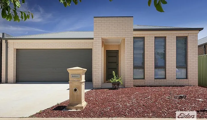 70 Victoria Cross Parade, Wodonga, VIC, 3690 - Image 1