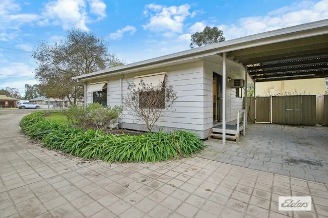 1/150 Clarke Street — photo from Elders Real Estate Albury/Wodonga